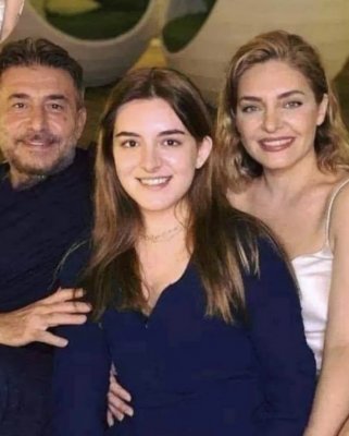 بملامح ناعمة وشعر أشقر... شوف دلوقتي جمال ابنة عابد فهد الخرافي في لقطة ممتعة تسحر الانظار