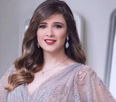 والدة ياسمين عبدالعزيز تسحر الأنظار بجمالها الساحر بأول ظهور لها.. والجمهور : فاقت جمال أبنتها بكثير !! شوف دلوقتي