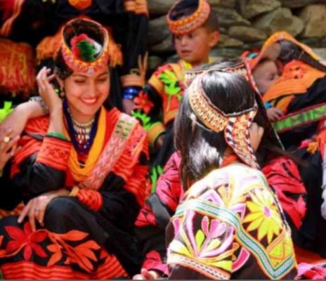 قبيلة مسلمة فيها اجمل نساء الكون ويصومون 3 اشهر وليس شهر واحد.. شوف دلوقتي الجمال الاسطوري