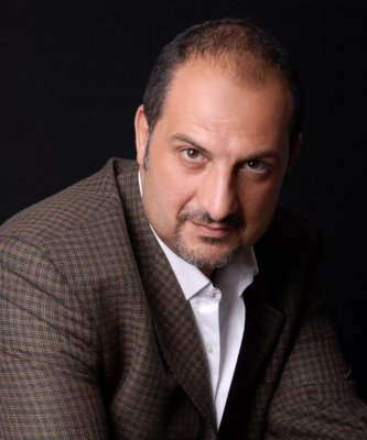 الفنان خالد الصاوي يكشف بكل جرأة رأيه الصريح في فيلم أصحاب ولا أعز.. وجه إهانة قاسية لمنى زكي وأبطال الفيلم!!