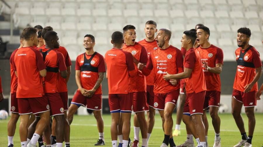 الصراع على آخر مقعد في مونديال 2022 الليلة