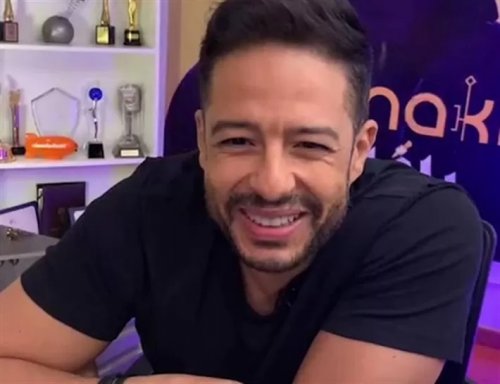 تشوه جسد الفنان محمد حماقي وإصابته بالسمنة تفزع محبيه والجمهور: مين ده؟!