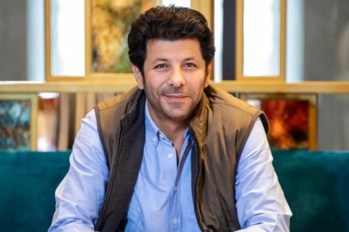 إياد نصار يورط منى زكي ويعتذر عن دوره في أصحاب ولا أعز لهذا السبب! ويكشف اسرار