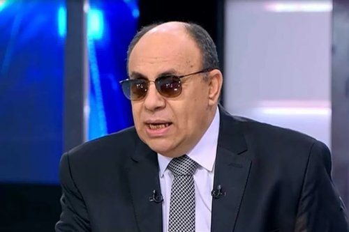 إنفعال مبروك عطية في وجه متصلة: عيب لما تتصلى بيا وتسألينى السؤال ده أمام الناس مكالمة صادمة وجريئة