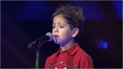 فاكريين نجم ذا فويس كيدز (عبد الرحيم الحلبي) الذي أذهل كاظم وتامر ونانسي؟.. تغيرت ملامحه بعد 7 أعوام!