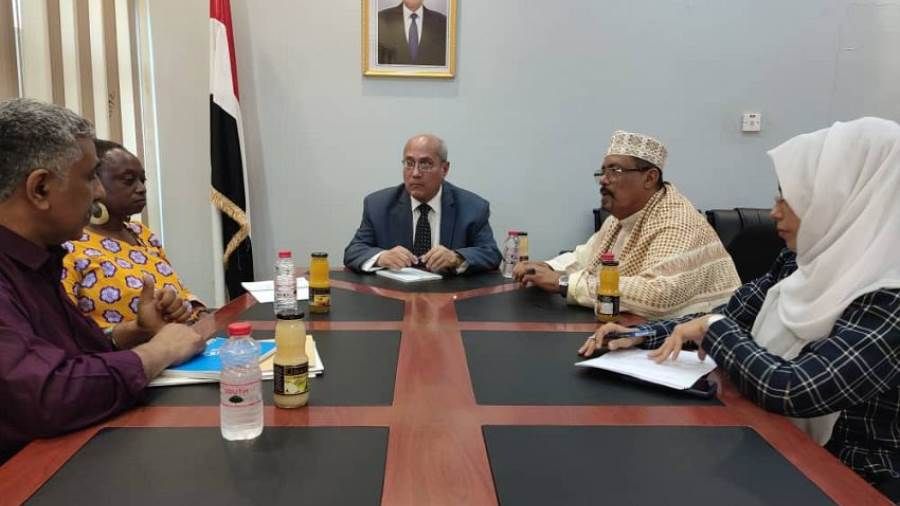 وزير الإدارة المحلية يلتقي مدير برنامج الغذاء العالمي