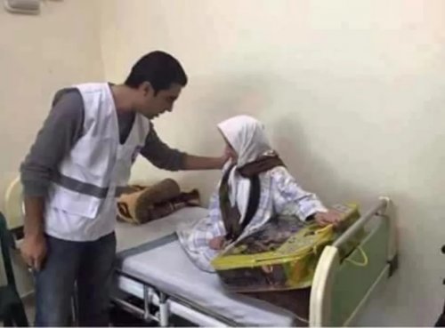 نزعت من قلبه الرحمة : أبن عاق يضع لأمه السم فـي الشاي وقبل أن تلفظ أنفاسها الأخيرة أخبرتهُ بالسر الخطير الـذي جعلهُ يسقُط مشلولا علـى الفور.!!