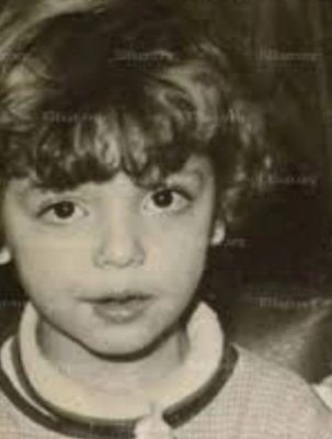 هذه الطفلة الصغيرة كبرت وأصبحت اليوم فنانة شهيرة وجميلة للغاية.. وانفصلت عن زوجها الوسيم بسبب الخيانة..لن تصدق من تكون