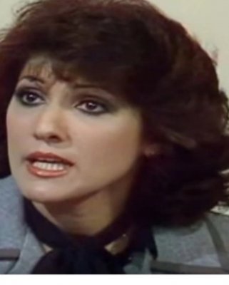 تحولت إلى هيكل عظمي مرعب افزعت كل محبيها .. لن تتخيل كيف أصبح شكل عزة كمال بعد غياب طويل شوف دلوقتي!!