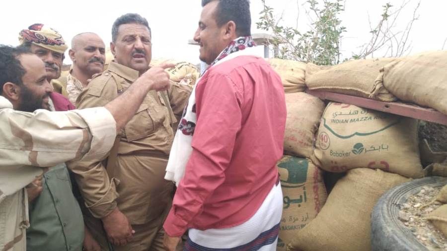 قائد محور الضالع العميد العولقي يتفقد جبهات القتال بالمحافظة 