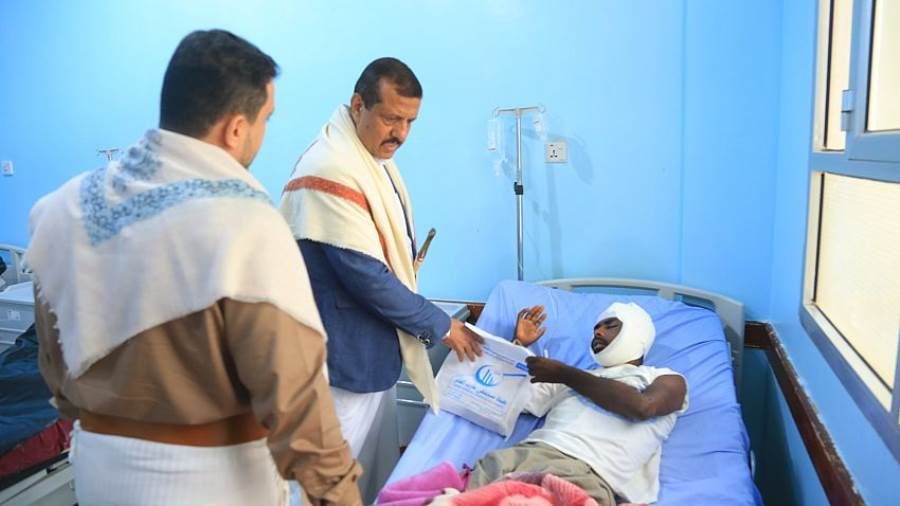 مفتاح يتفقد نزلاء هيئة مستشفى مأرب العام.. تفاصيل