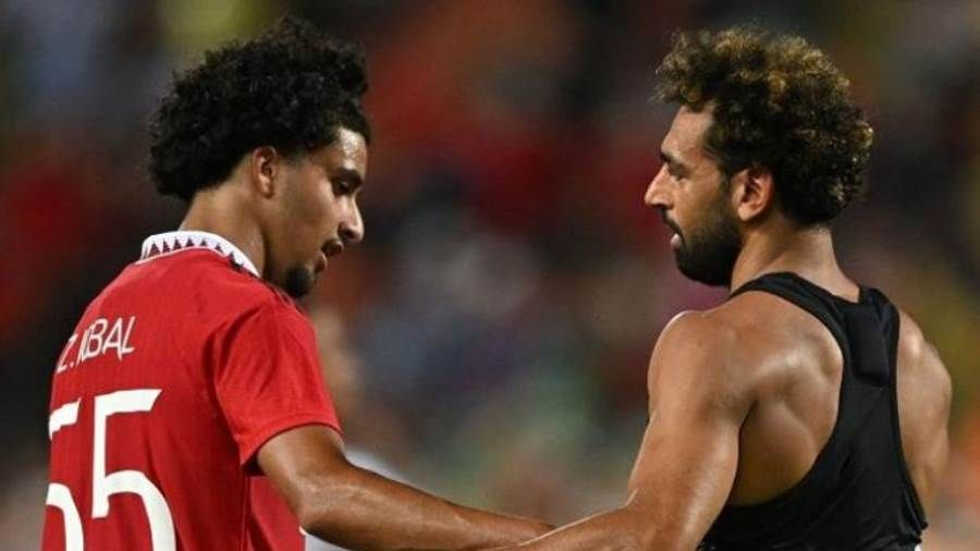 مان يونايتد ضد ليفربول.. كيف دعم محمد صلاح الموهبة زيدان إقبال؟