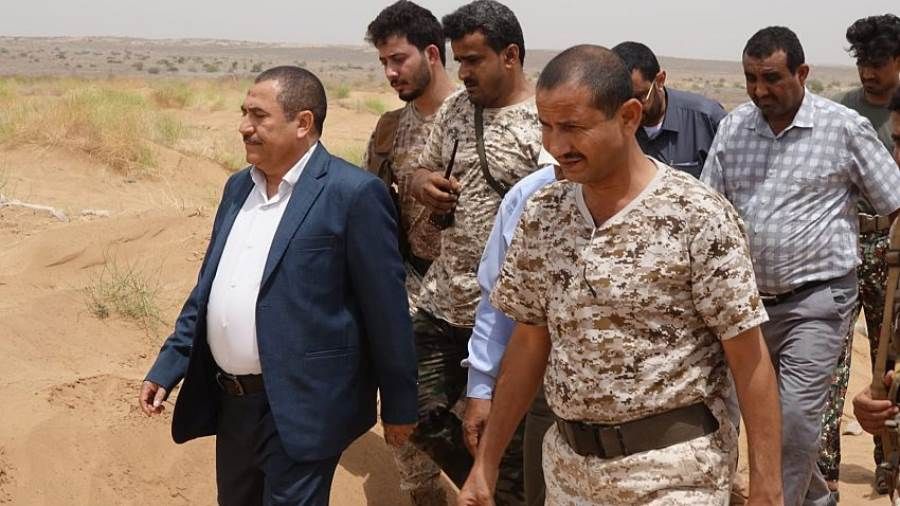 محافظ حجة يتفقد ابطال الجيش الوطني المرابطين في الخطوط الأمامية