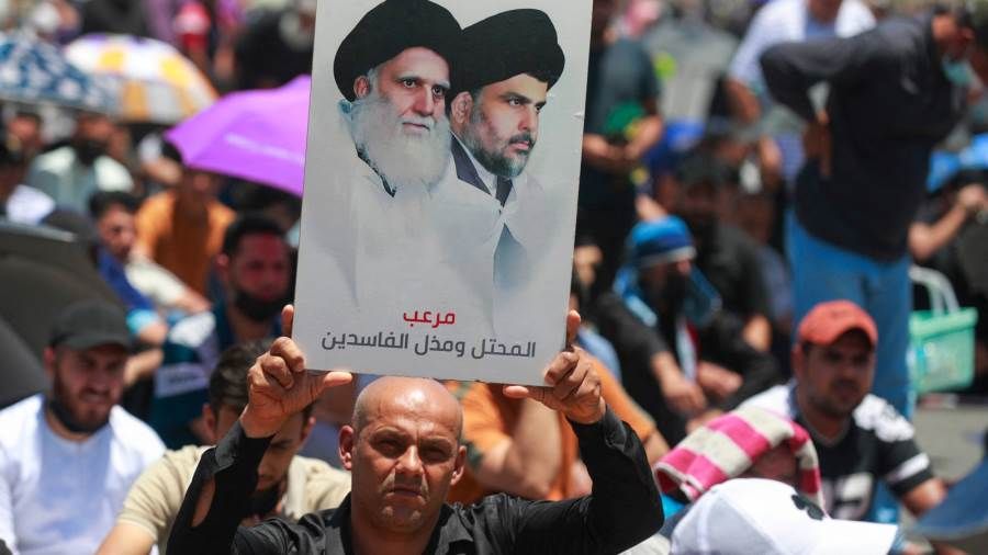 العراق.. أنصار مقتدى الصدر يستعرضون قوتهم في شوارع بغداد