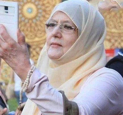 اخيراً.. تم كشف السر وراء رفض شمس البارودي تغسيل جثمان الراحلة دلال عبدالعزيز .. مفاجأة صدمت الوسط الفني !!