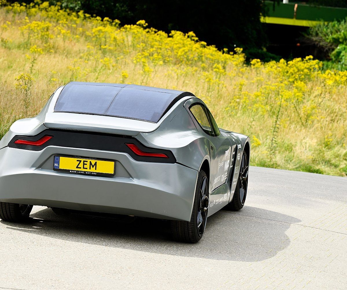 تطوير سيارة مستدامة تنظف الهواء خلال سيرها