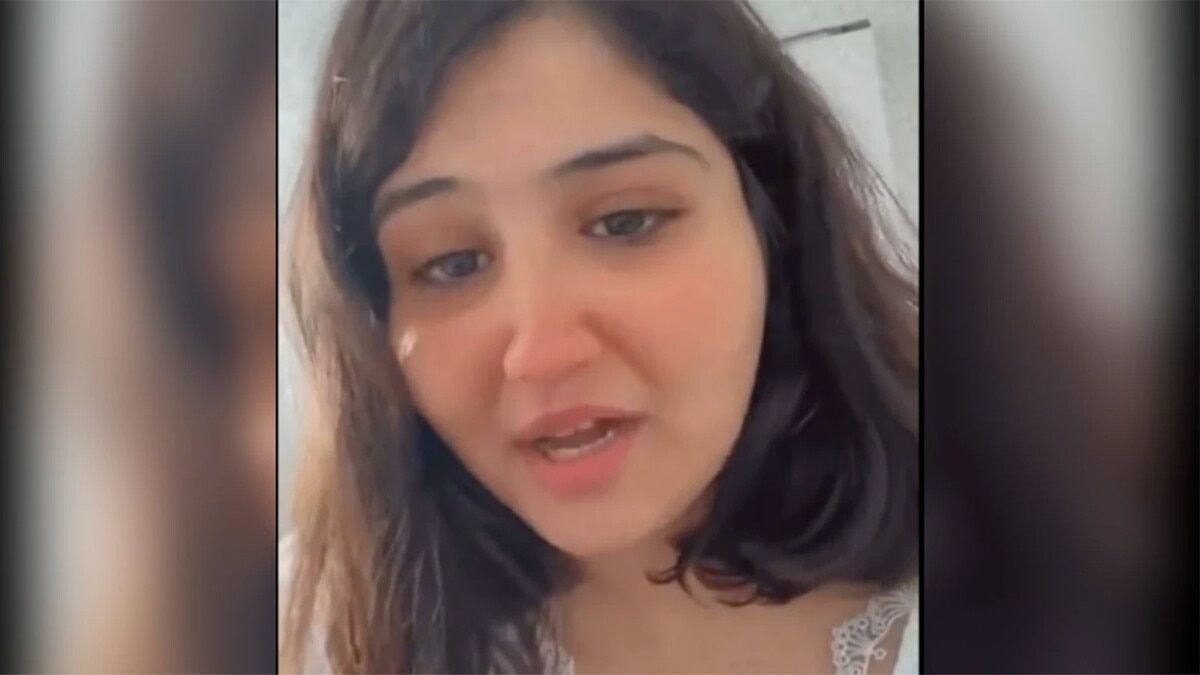 وسام السويلمي تكشف سبب تأخر عودتها للسعودية