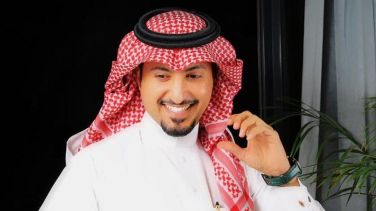 "سمول كابتشينو" يتعرض لموقف محرج من فتاة أجنبية