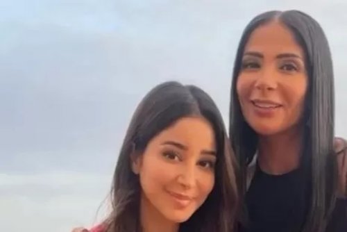 ما قالته النجمة أسيل عمران عن منى زكي يشعل مواقع التواصل الاجتماعي.. لن تصدق ماذا كانت تخفيه منذ سنين طويلة