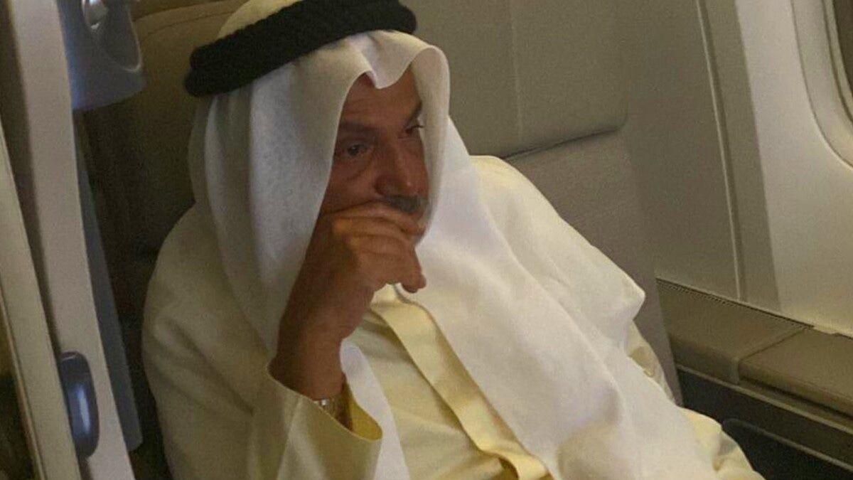 البرلماني السابق محمد الجويهل يعود إلى الكويت لتشييع والدته