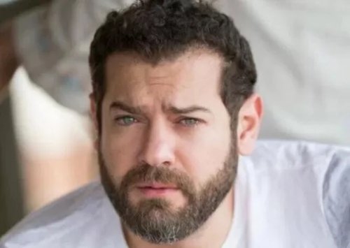 مهنة النجم عمرو يوسف قبل الشهرة ستصدمك والمفاجأة في سبب انفصاله عن مي نور الشريف!