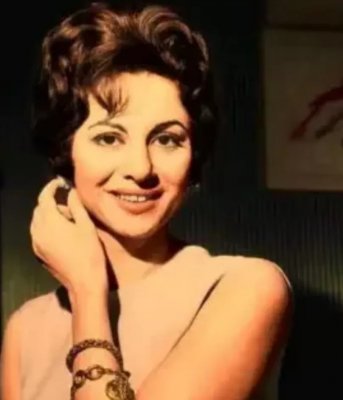 سألوا الراحلة فاتن حمامة عن ردة فعلها إذا وجدت أحمر شفاه على قميص زوجها.. الإجابة صدمت الجميع!