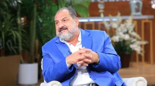 سألوا الفنان خالد الصاوي عن سبب رفضه الزواج ففضح ما يعانيه بكلّ جرأة ودون خجل !! بسؤال عن سبب تأخره الزواج لهذا العمر..