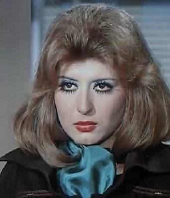 تحول من نجم شهير إلى شحات يأكل وجبة واحدة في اليوم.. مأساة موجعه للفنان المصري الذي خذله كل الناس وصرفت الفنانة سهير رمزي الملايين لعلاجه!