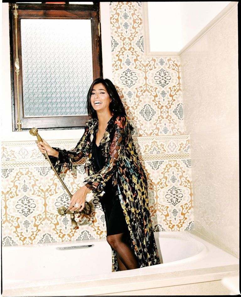 الفنانة المصرية روبي.. إغراء ببساطة وإثارة دون تكاليف