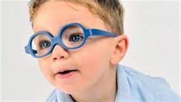 خبير: قصر النظر لدى الأطفال قد يعود لأسباب وراثية
