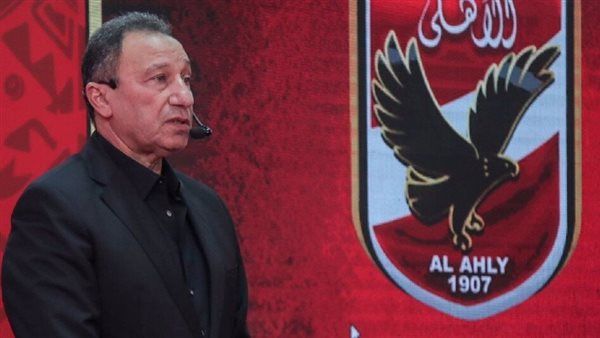 اتهامات بسب أبناء النادي.. اللجان الإلكترونية أزمة جديدة بوجه رئيس الأهلي المصري