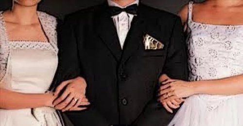 عروس اردنية جميلة تشترط على العريس أن يتزوجها هي وصديقتها بمهر واحد وليلة واحدة! .. وعندما سألوها عن السبب كانت المفاجأة؟