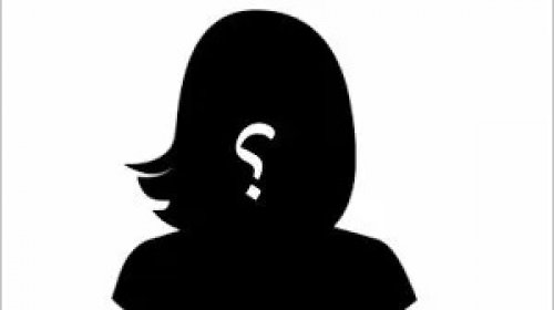 بطريقه شيطانية ماكره لا تخطر على بال ابليس ..فنانة جميلة.. جمعت بين زوجين في وقت واحد.. بينهما حلمي بكر!