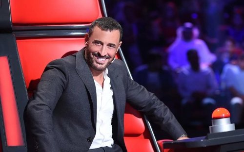 نجم ذا فويس الذي أذهل القيصر كاظم الساهر.. تحول من مؤذن لمطرب وشقيقته توفيت خلال غنائه على المسرح.. لن تصدق من يكون!