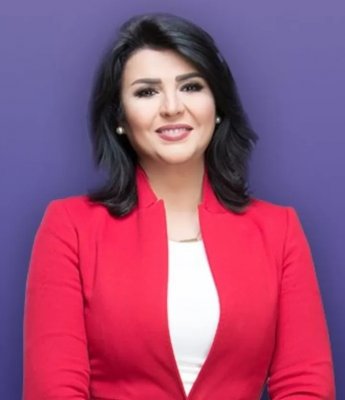 لن تصدق من هو زوج الاعلامية منى الشاذلي.. إعلامي شهير والمفاجأة في ديانته السرية