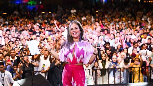 نيكول سابا تتألق بحفل كامل العدد في مصر (صور)