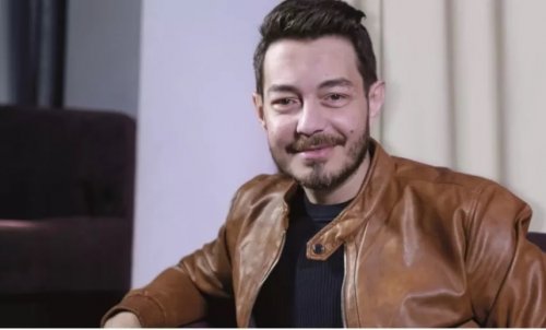 شوف دلوقتي: كأنه فنان آخر.. وسامة الفنانة أحمد زاهر صدمت الوسط وأغضبت الجمهور: كلّ ده مكياج؟! - صورة