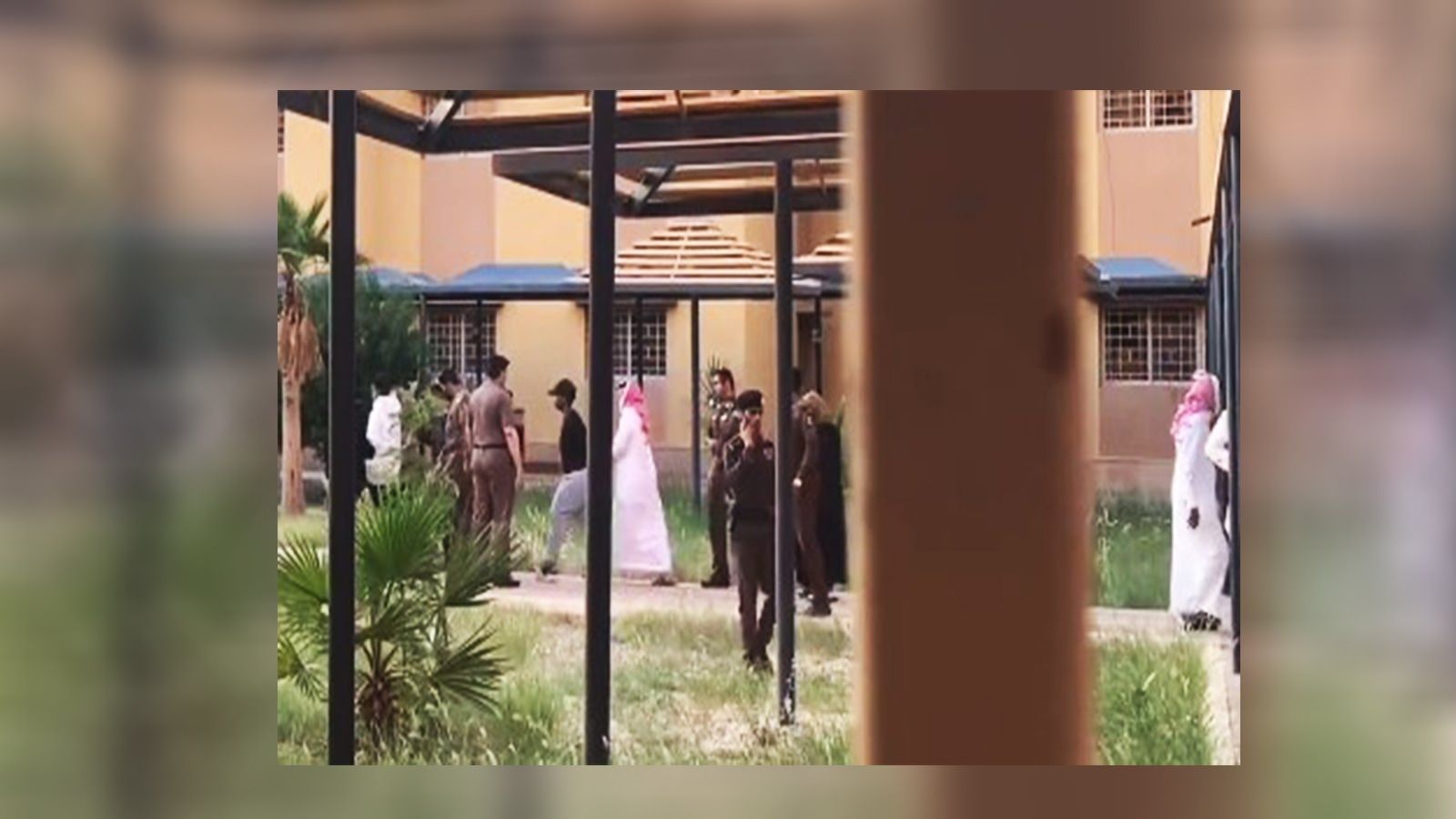 السلطات السعودية تشكّل لجنة للتحقيق بمقاطع "أيتام خميس مشيط"