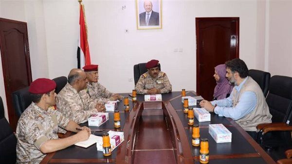 وزير الدفاع يشيد بالتدخلات الانسانية للصليب الاحمر في بلادنا