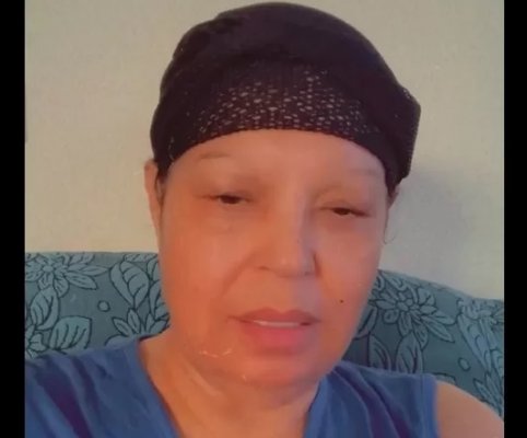 كأنها واحدة تانية.. ظهور صادم لـ فيفي عبدة دون مكياج في عزاء جورج الراسي.. لن تصدّق أنها هي !!شبح على هيئة بشر.... شوف دلوقتي