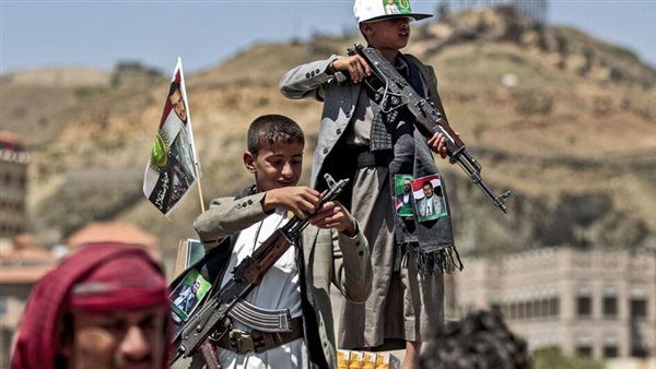 تجنيد وخطف وقتل.. شبكة حقوقية تكشف حصيلة انتهاكات الحوثي بحق أطفال اليمن
