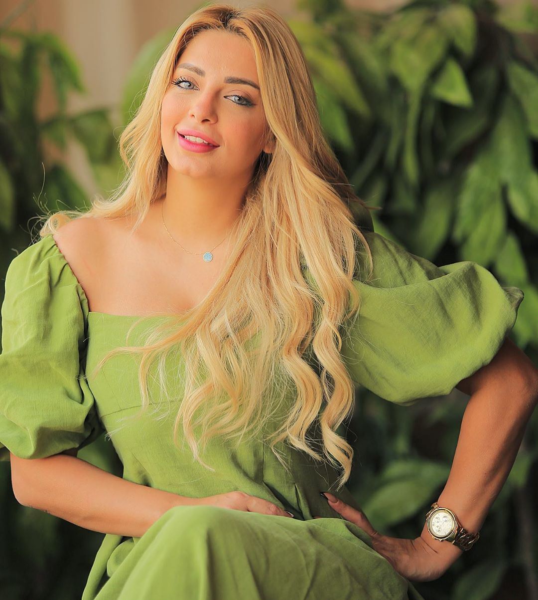 مي حلمي تهاجم ياسمين الخطيب: "واحدة منفسنة مش أكتر"