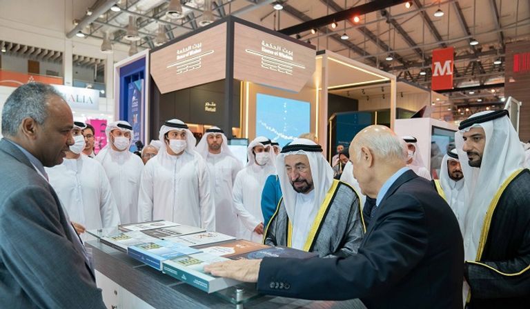 شاهد.. الدكتور سلطان بن محمد القاسمي يفتتح الدورة الـ 41 من معرض الشارقة الدولي للكتاب