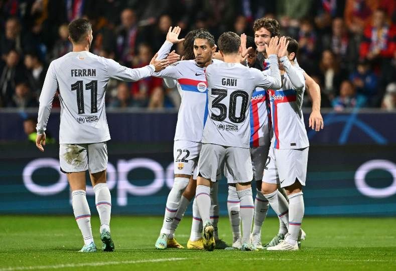 دوري أبطال أوروبا.. سيناريو درامي يُؤهل فرانكفورت مع فوز ليفربول وبرشلونة