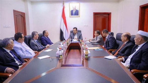 رئيس الوزراء يؤكد الحرص على تهيئة الظروف المناسبة لعمل القطاع الخاص الوطني