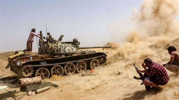 اندلاع معارك عنيفة بين قوات الجيش وميليشيات الحوثي جنوب مأرب