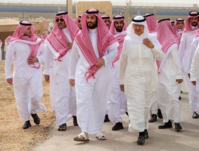 بالفيديو والصور.. ولي العهد السعودي يشارك في دفن جثمان الأميرة الجوهرة بنت عبدالعزيز