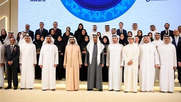 رئيس الامارات ومحمد بن راشد يحضران تكريم الفائزين بـ "نافس"