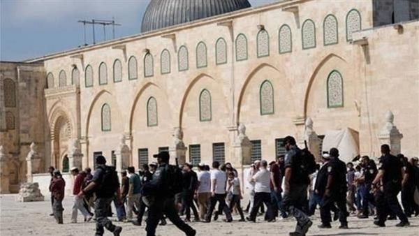 مئات المستوطنين يجددون اقتحامهم للمسجد الأقصى