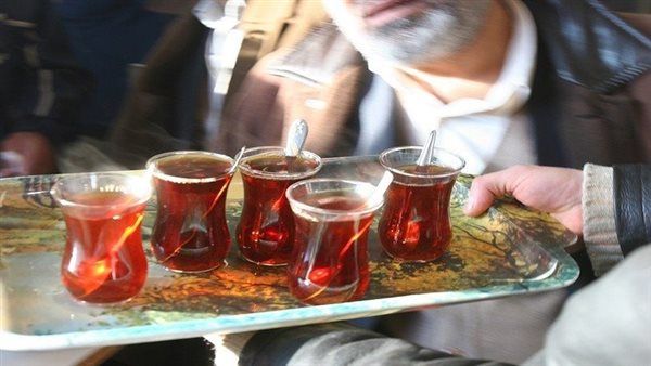 هل الإفراط في تناول الشاي يسبب الصداع والأرق؟